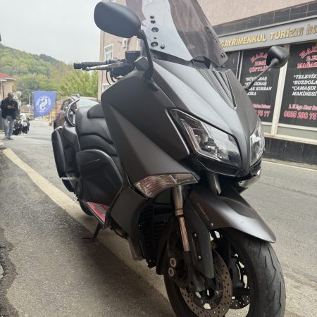 Yamaha tmax 530